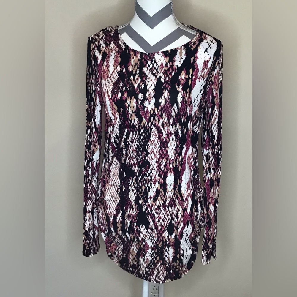 Dana Bachman Multi-colored Ruched Side Long Sleeve Top